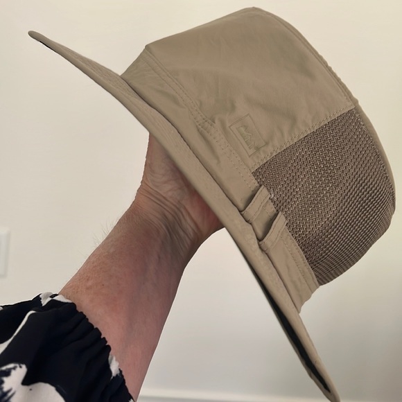 REI hat Size X/XL Tan perfect condition! - Picture 9 of 9